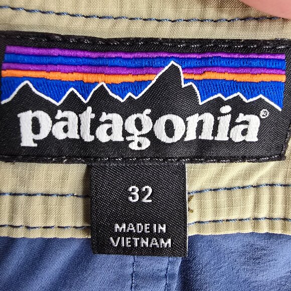 Patagonia Men's Stretch Wavefarer Board Shorts - 21" - Glass Blue W/Navy Blue - Picture 5 of 8